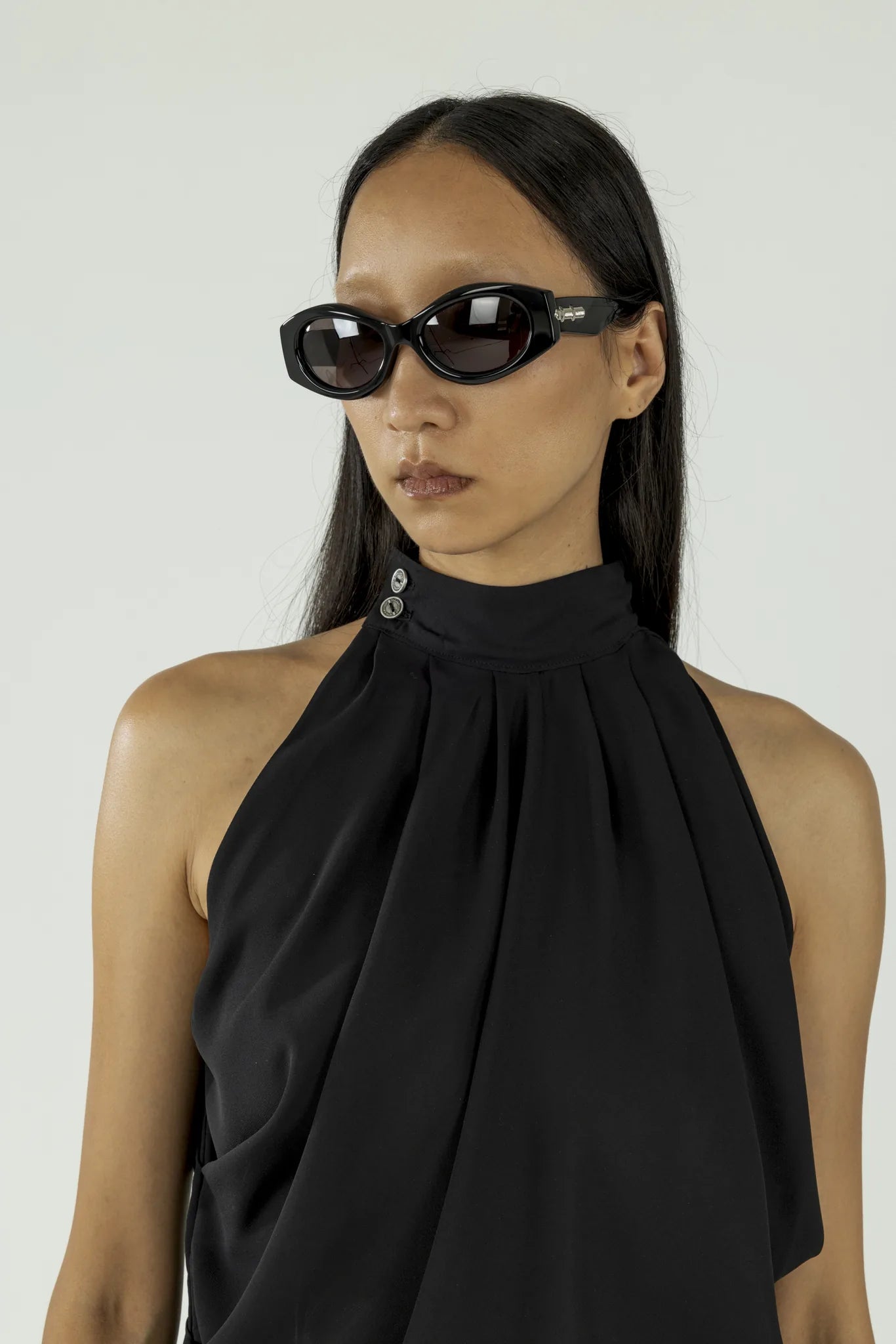 Wanderlust Sunglasses (Black / Grey)