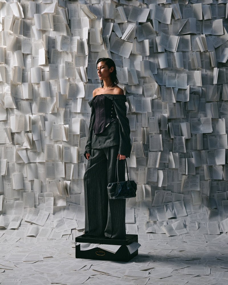 LOOK 02