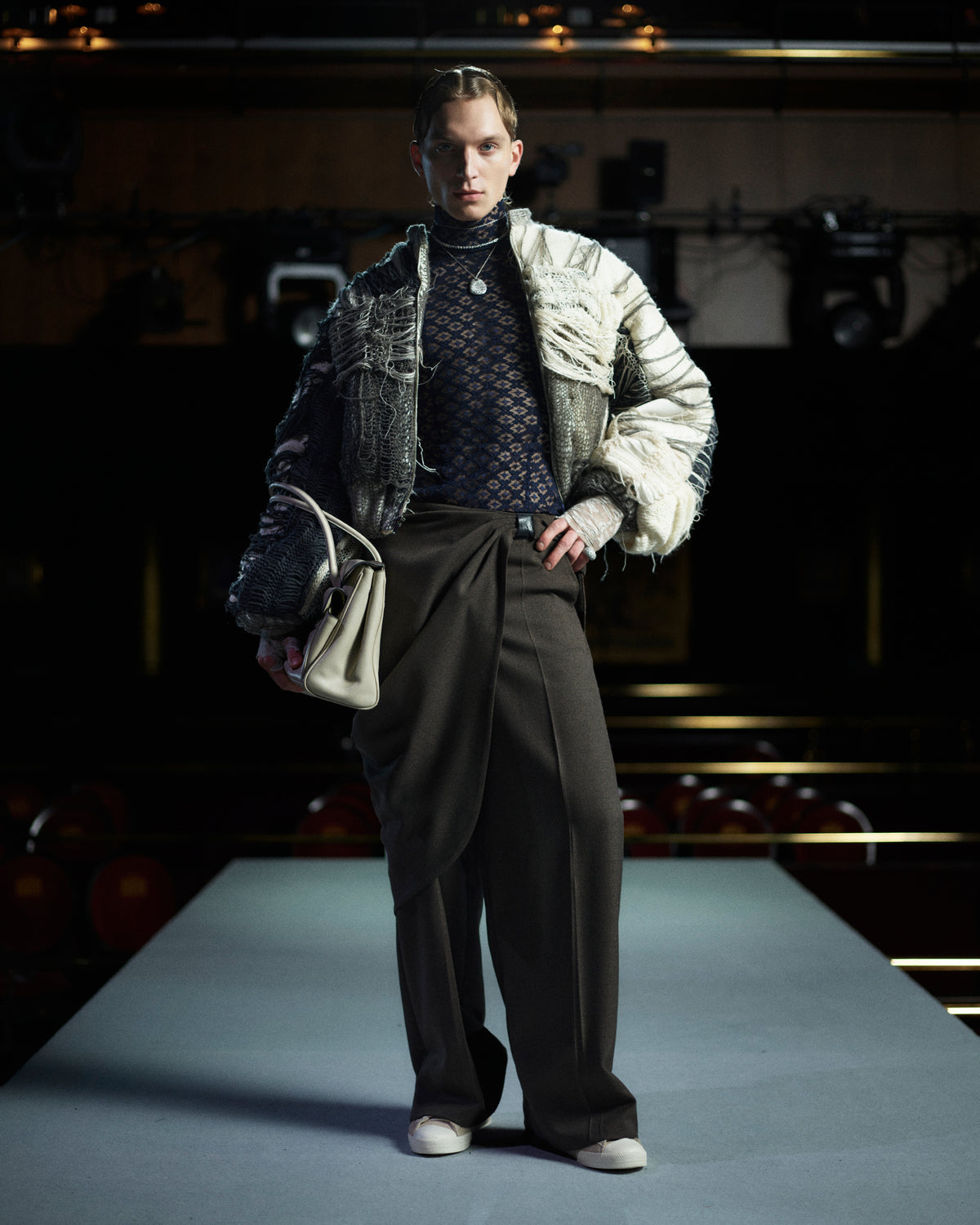 LOOK 11