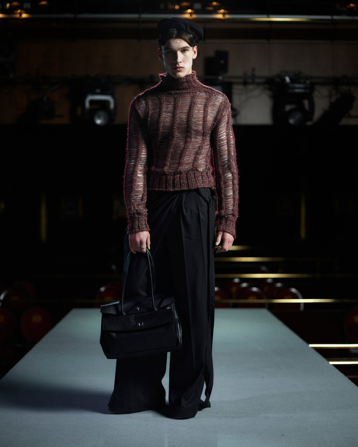 LOOK 17