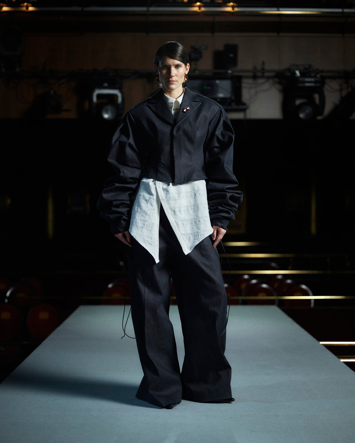 LOOK 23