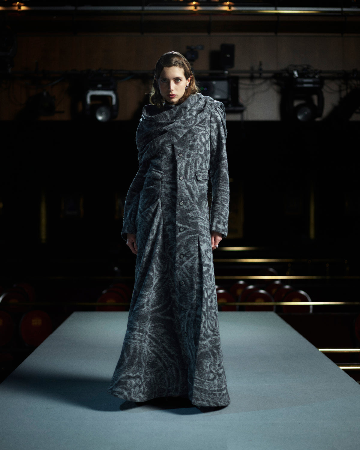 LOOK 24