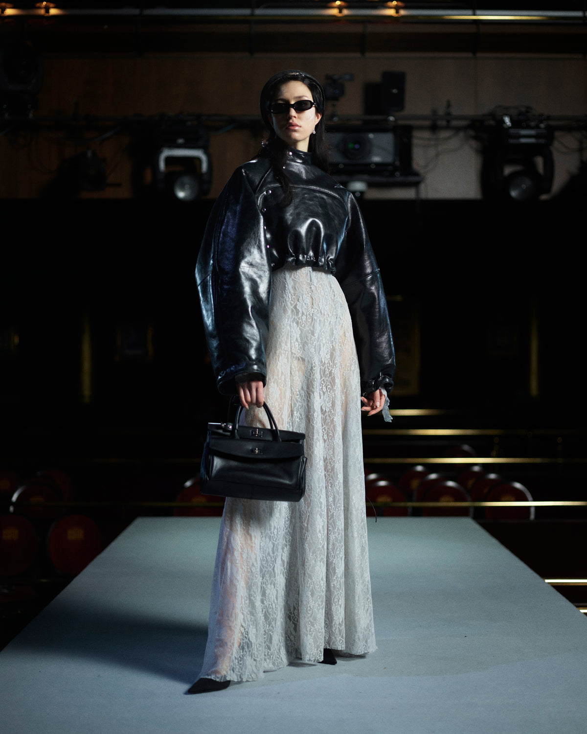LOOK 25