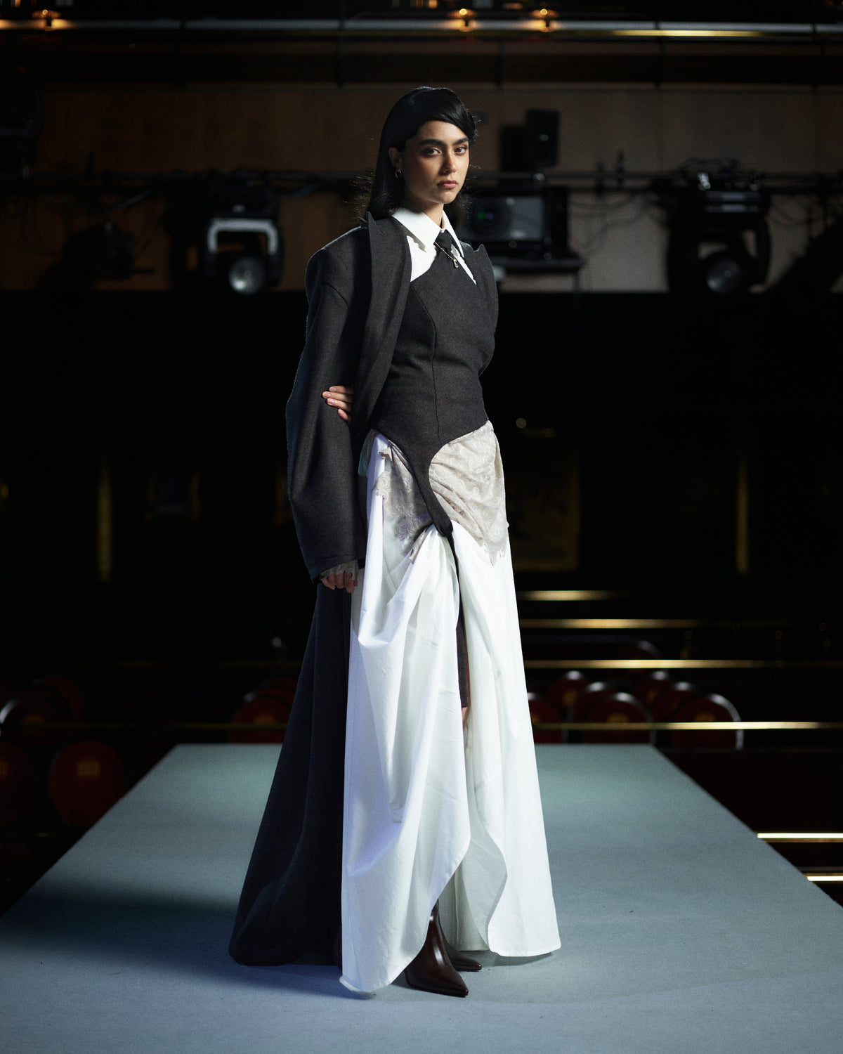 LOOK 05