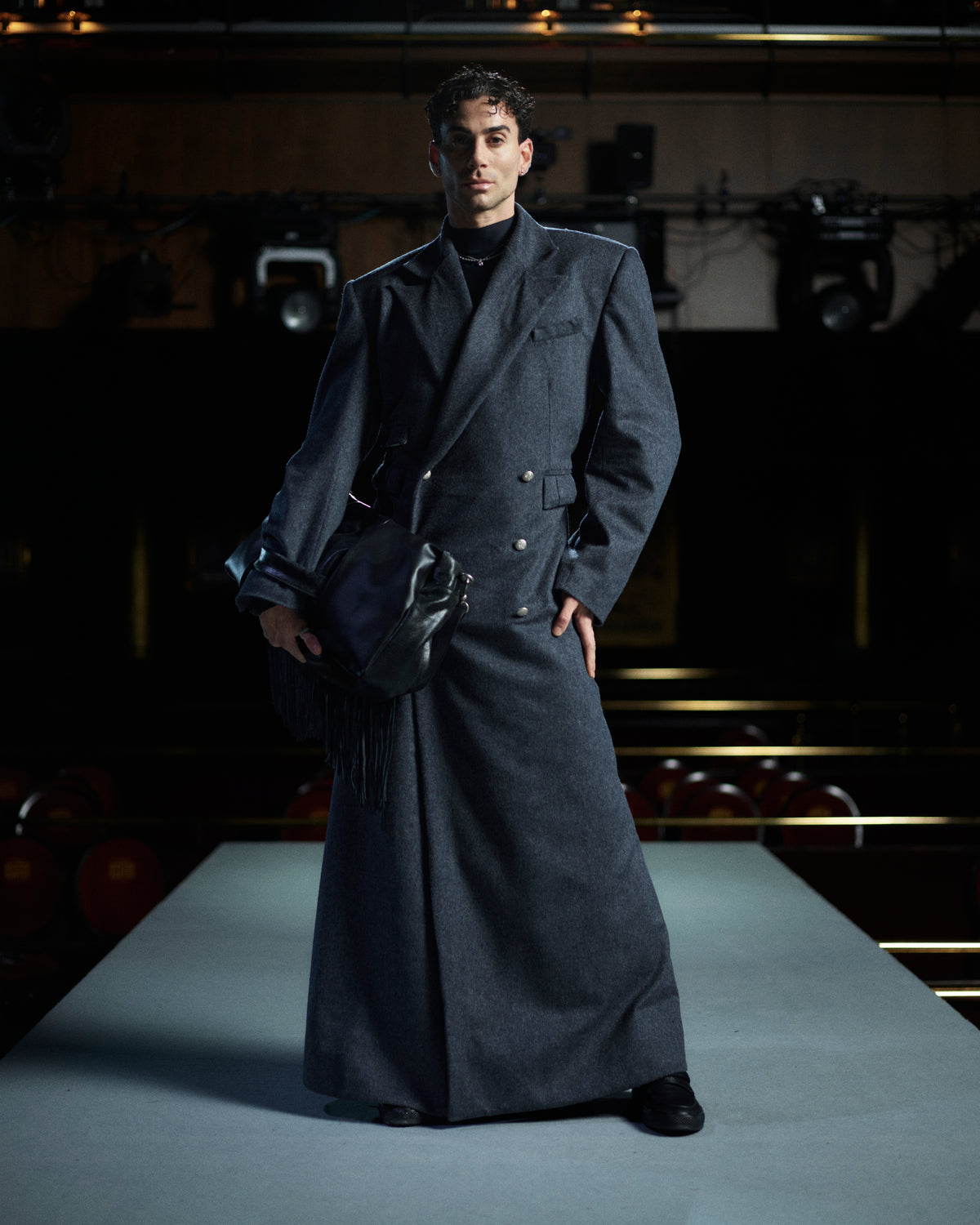 LOOK 09