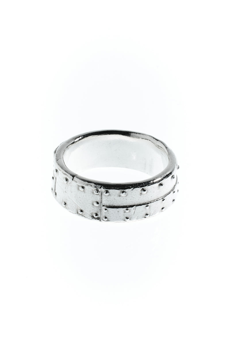 Rivet Ring