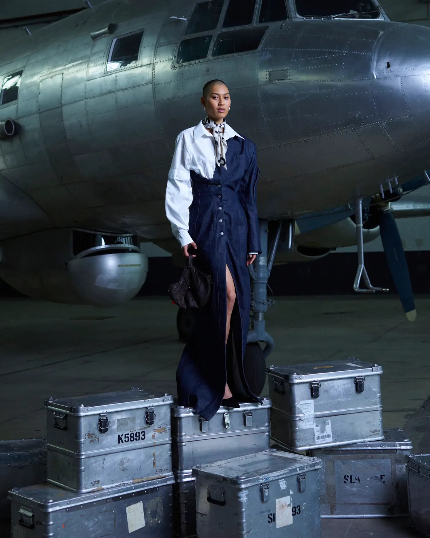 LOOK 03