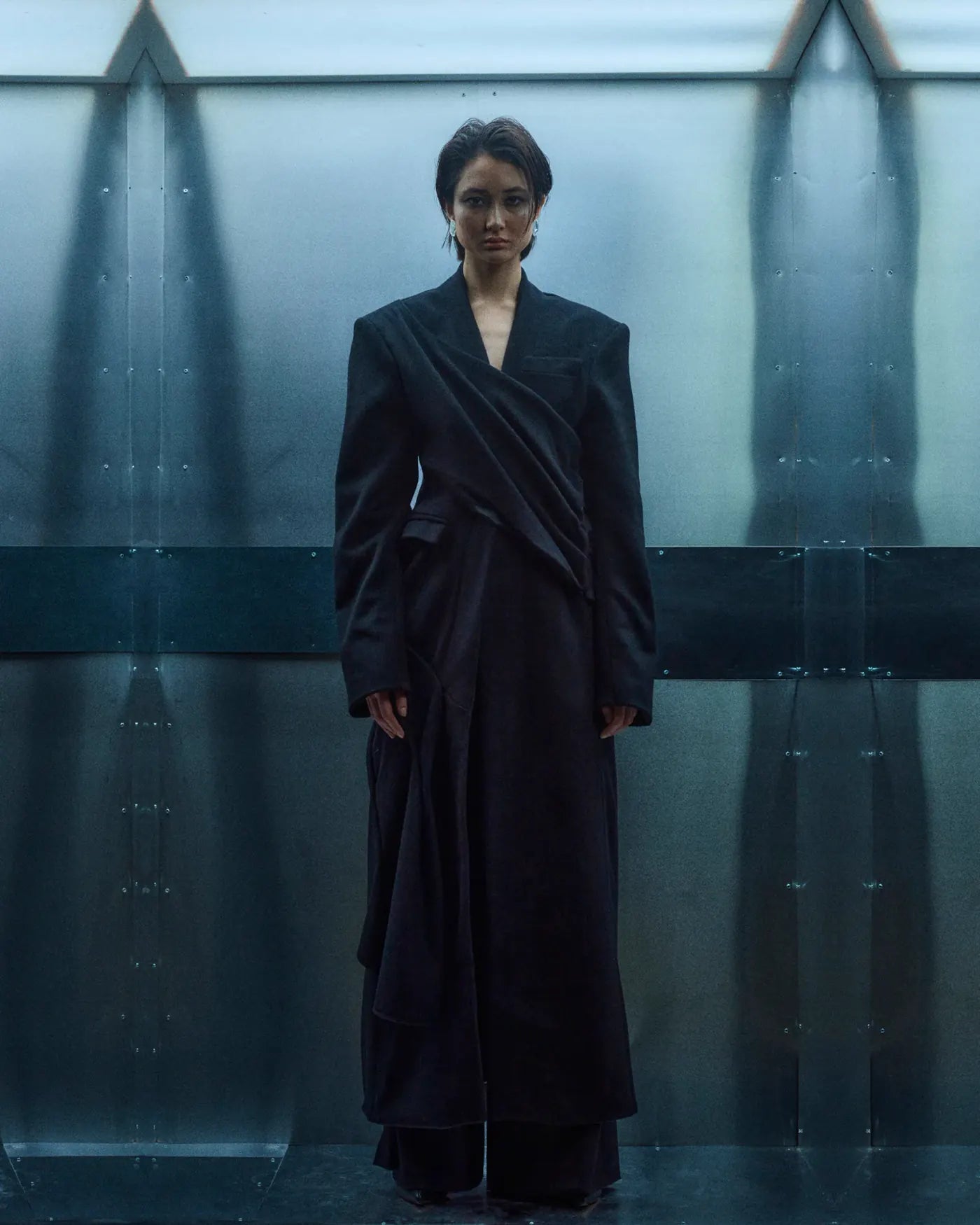 LOOK 01