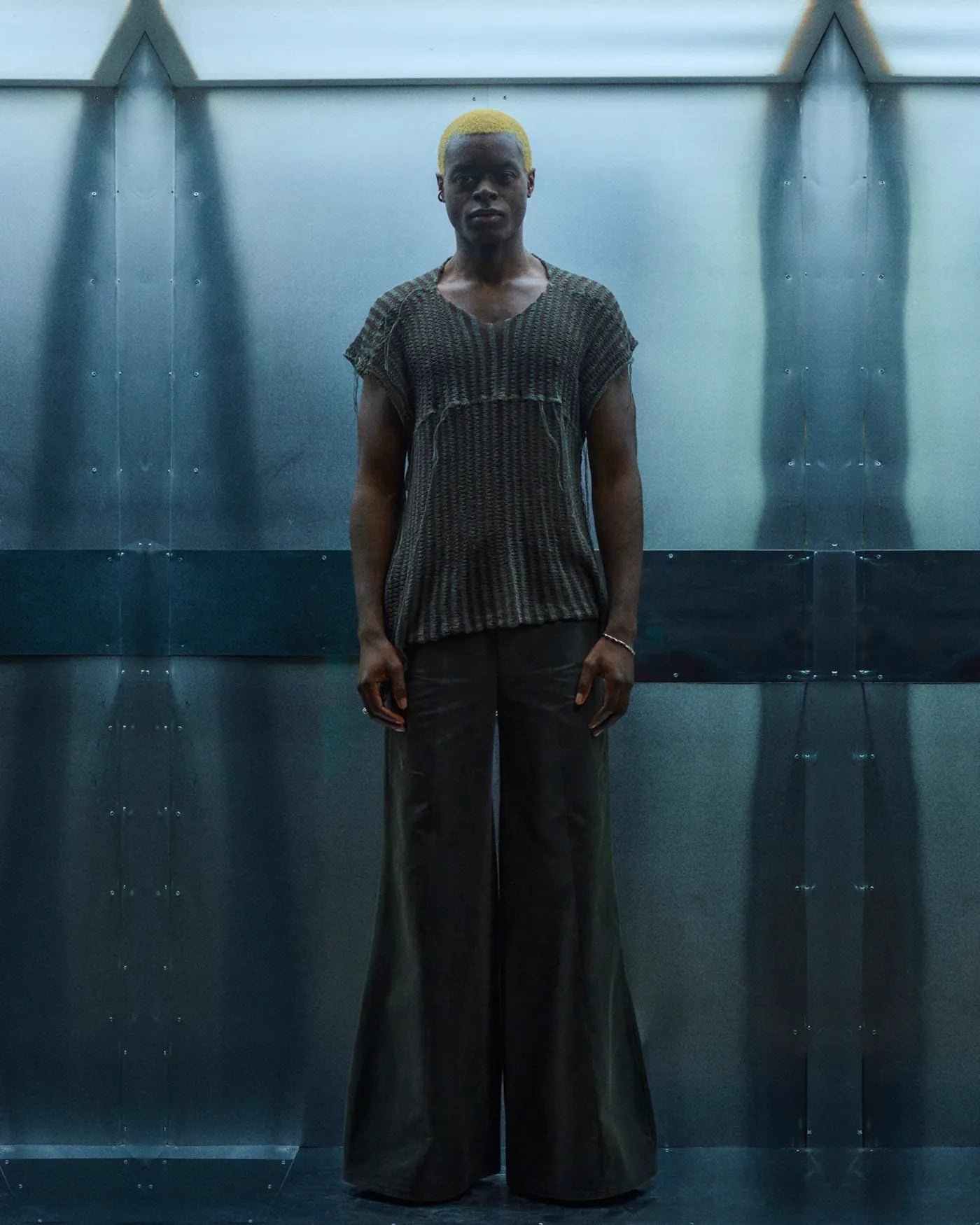 LOOK 23