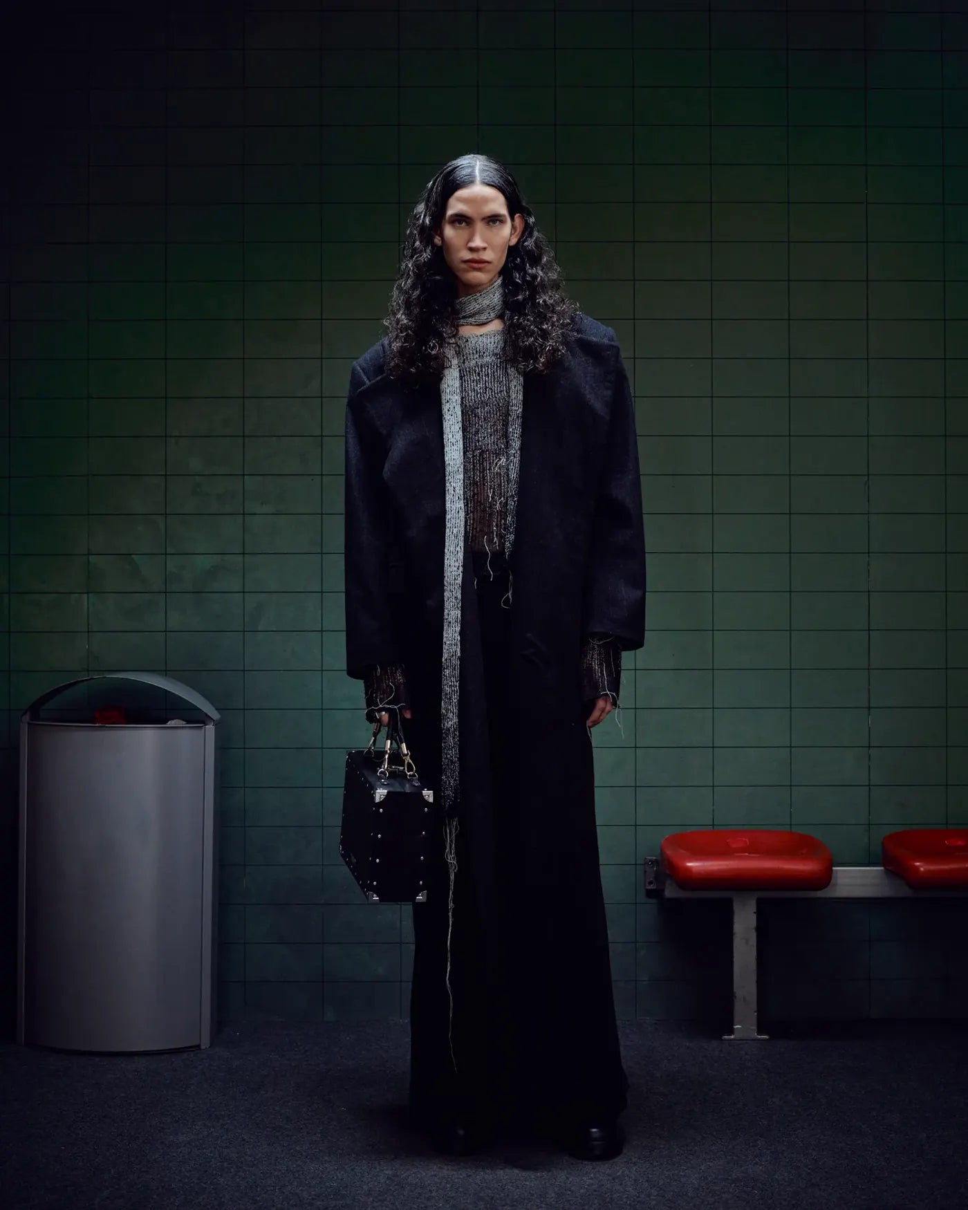 LOOK 27
