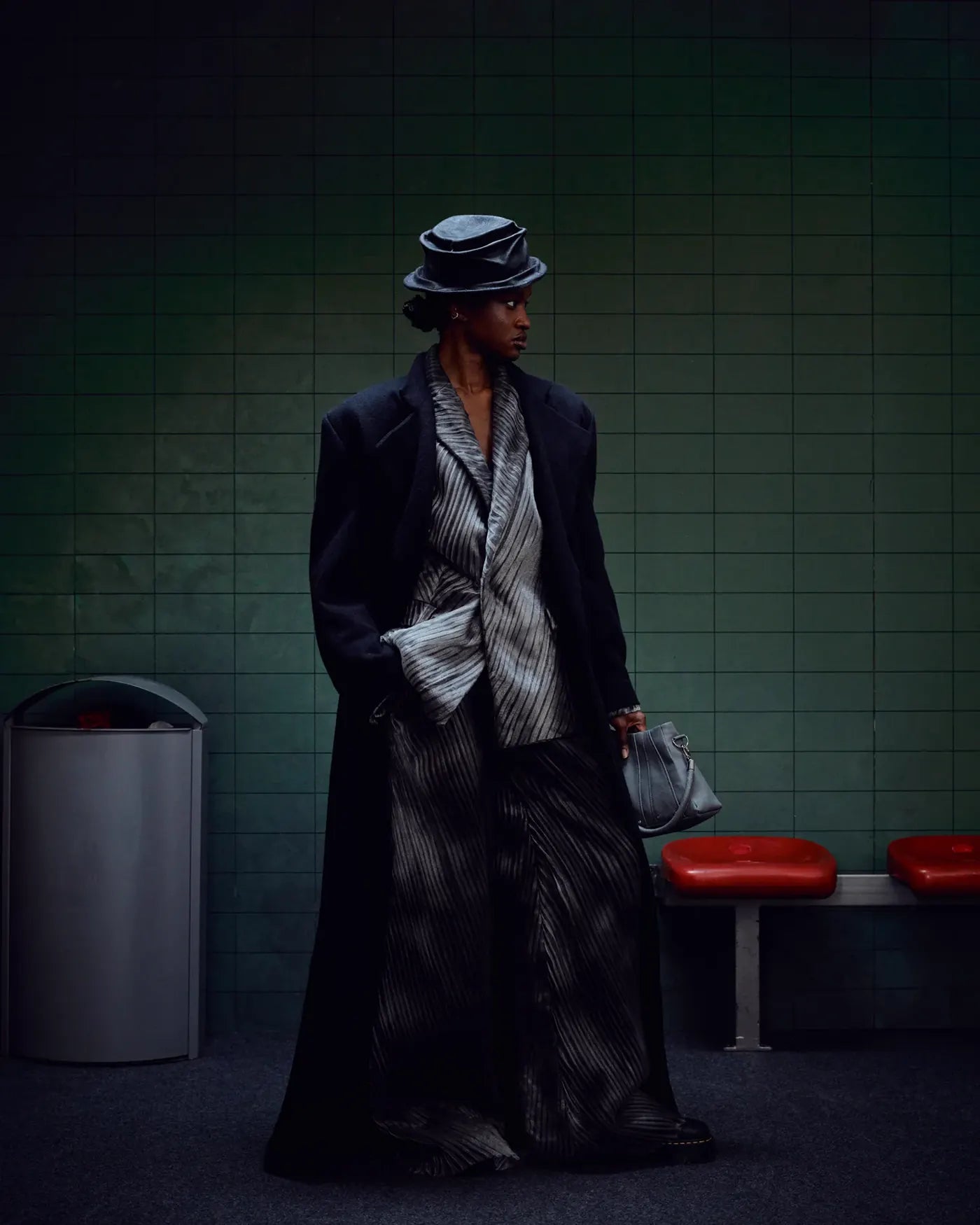 LOOK 28