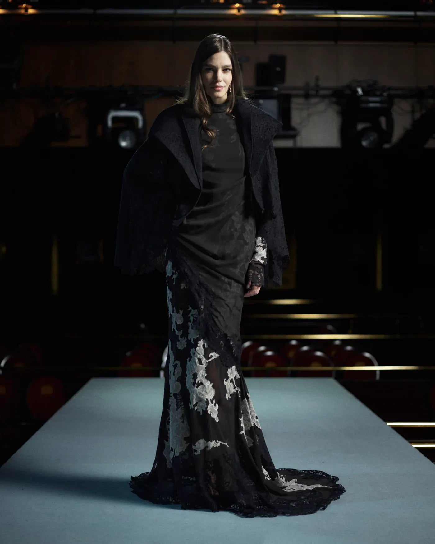 LOOK 27