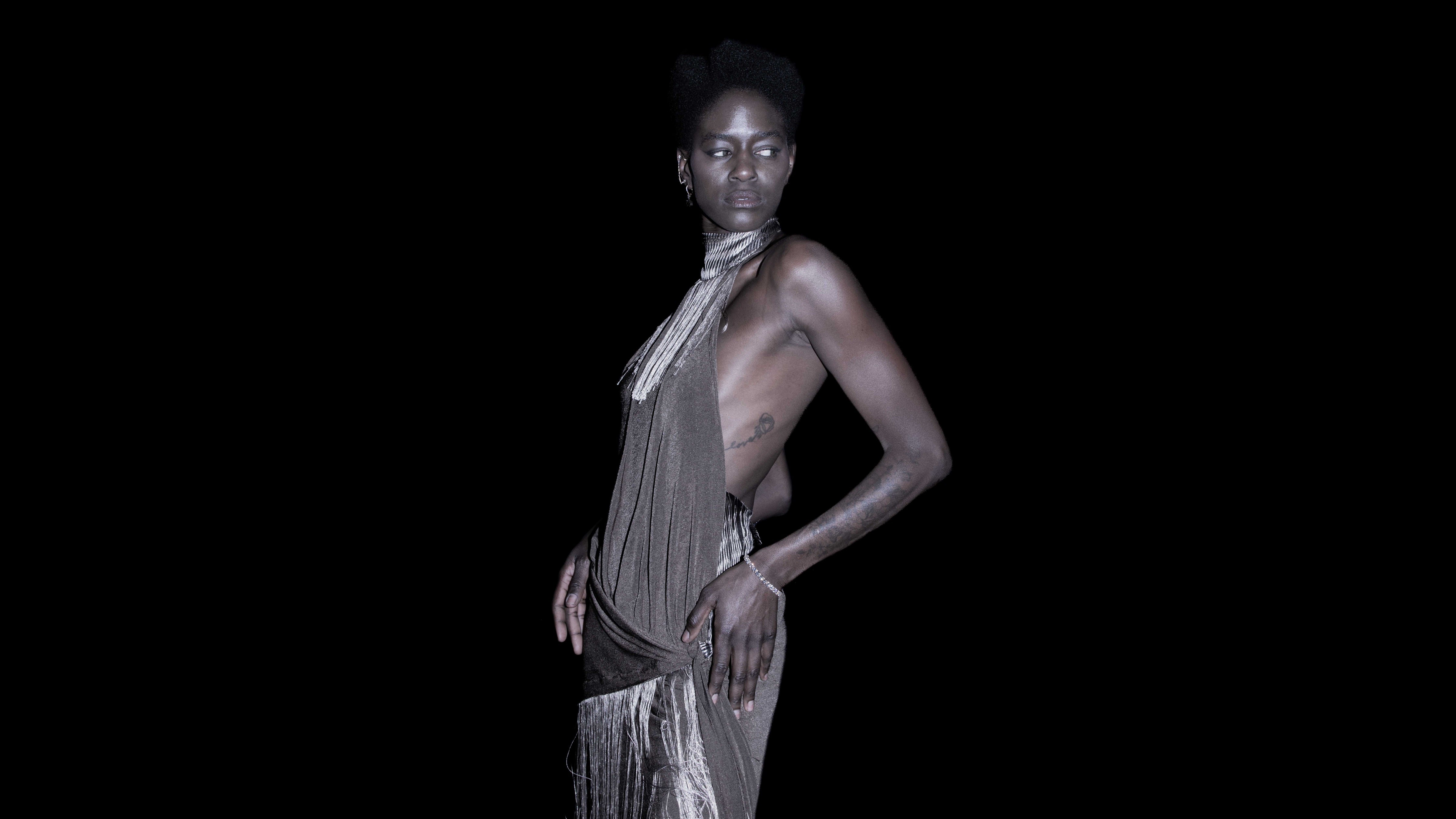 LOOK 01